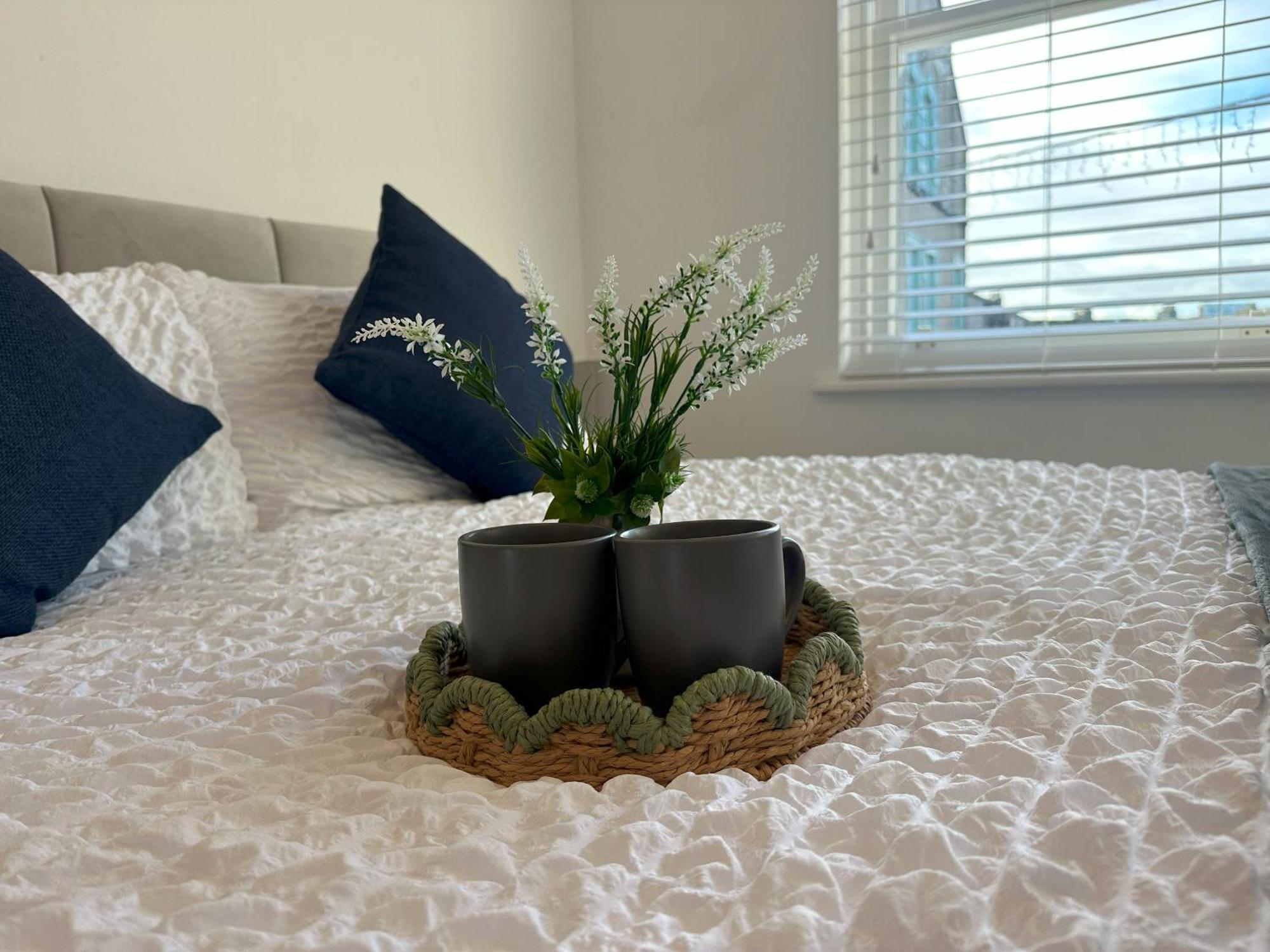 Curwen Apartment Уоркингтън Екстериор снимка