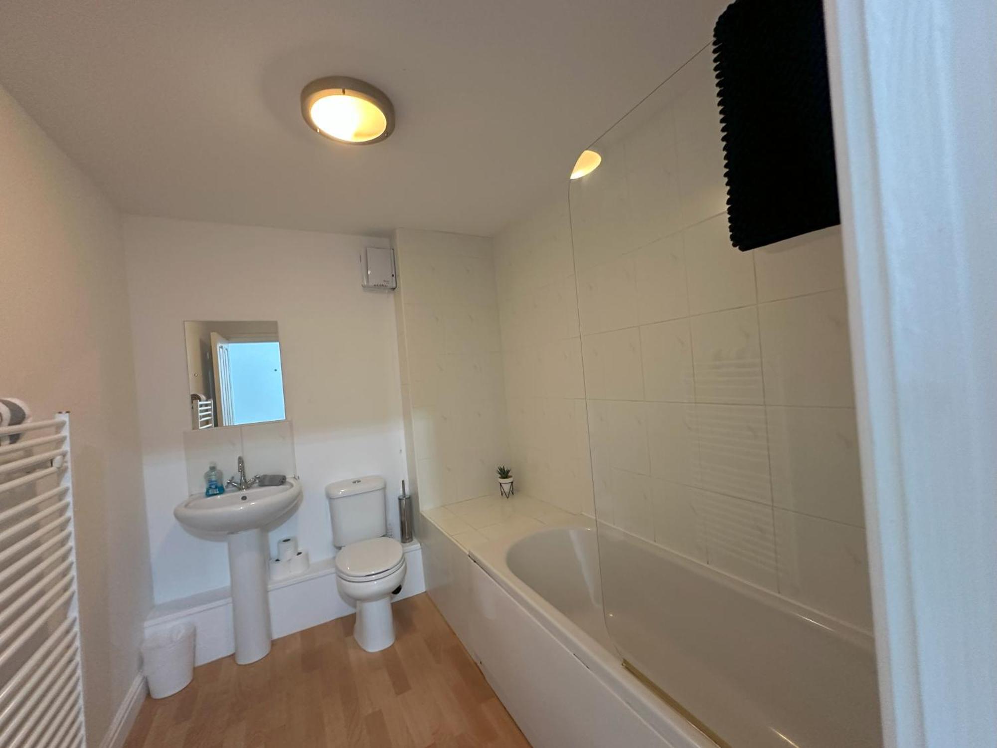 Curwen Apartment Уоркингтън Екстериор снимка