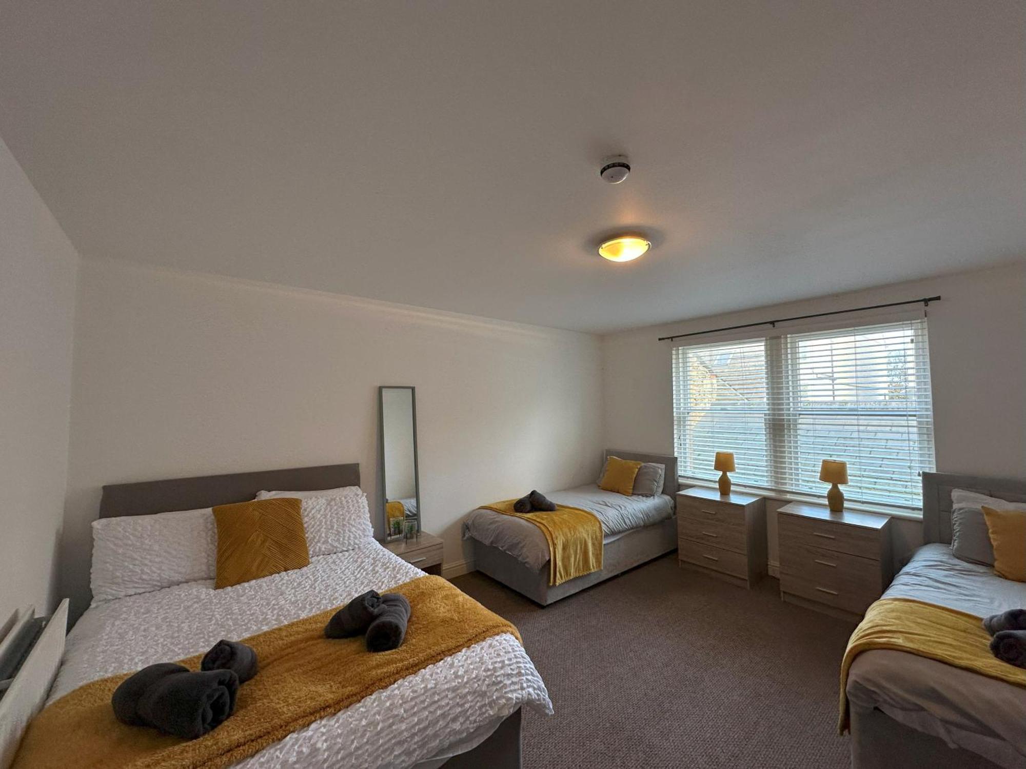 Curwen Apartment Уоркингтън Екстериор снимка