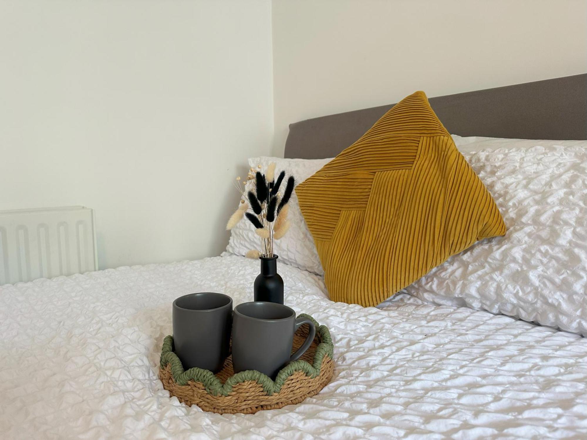 Curwen Apartment Уоркингтън Екстериор снимка