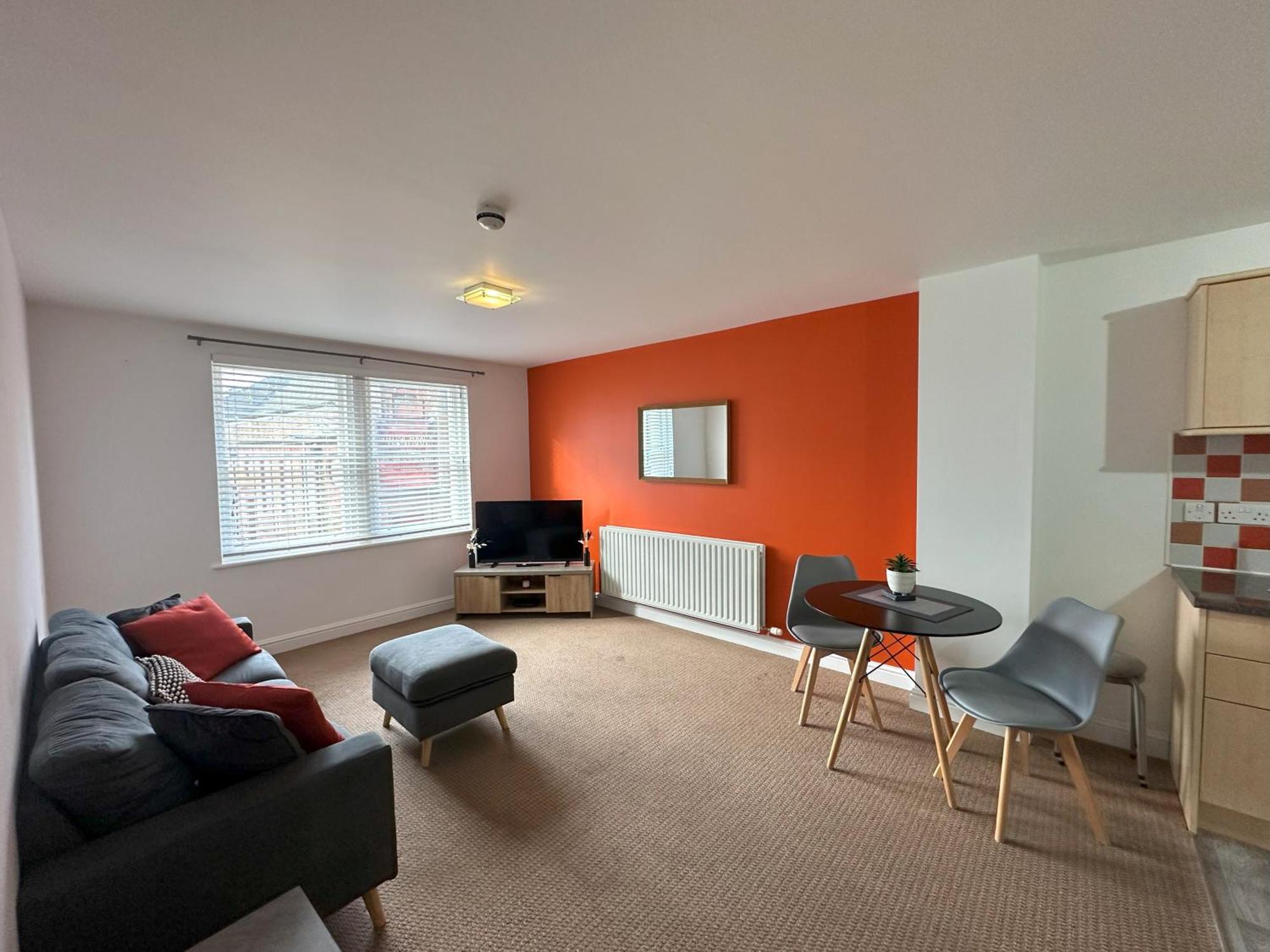 Curwen Apartment Уоркингтън Екстериор снимка