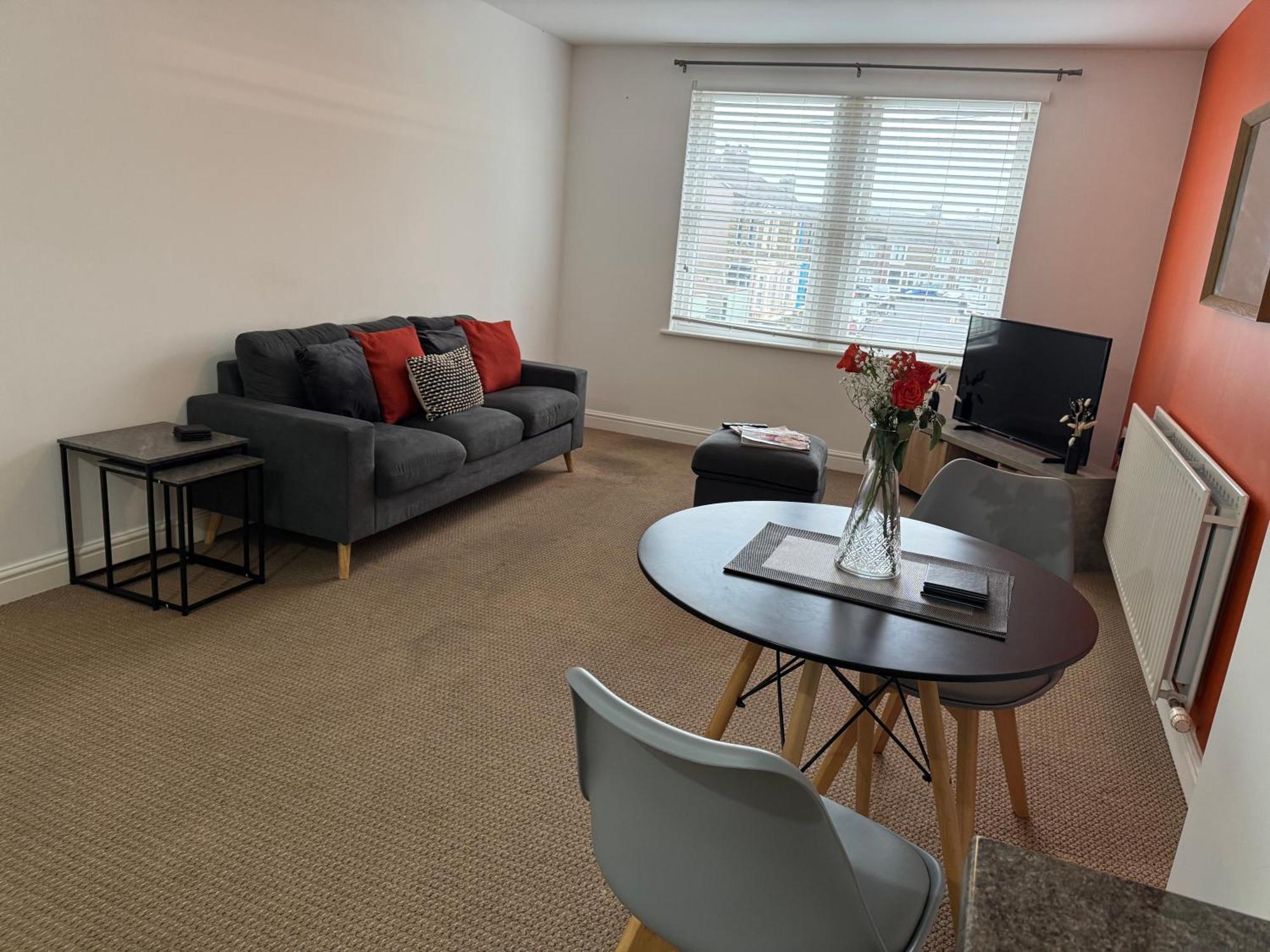 Curwen Apartment Уоркингтън Екстериор снимка
