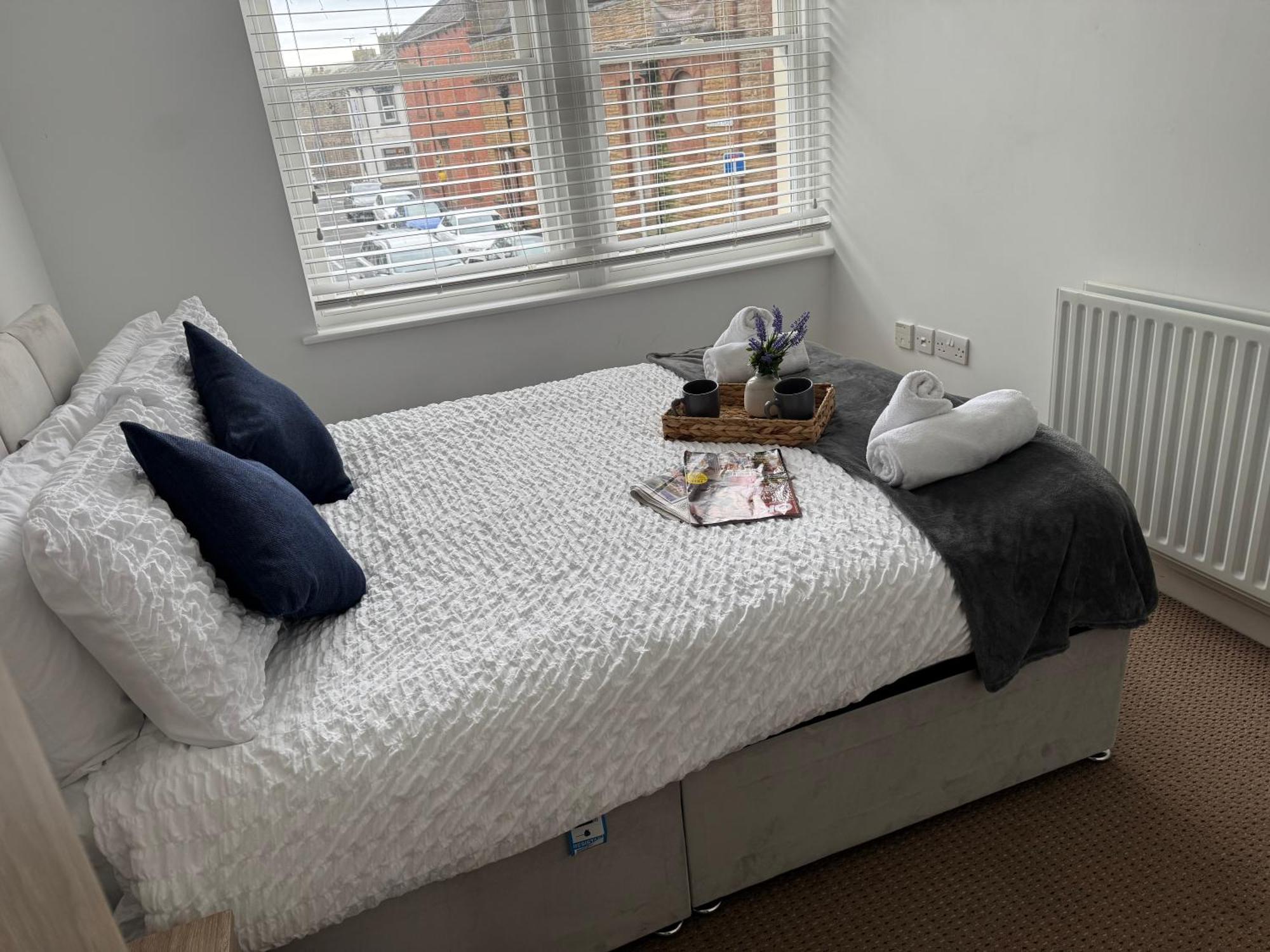 Curwen Apartment Уоркингтън Екстериор снимка